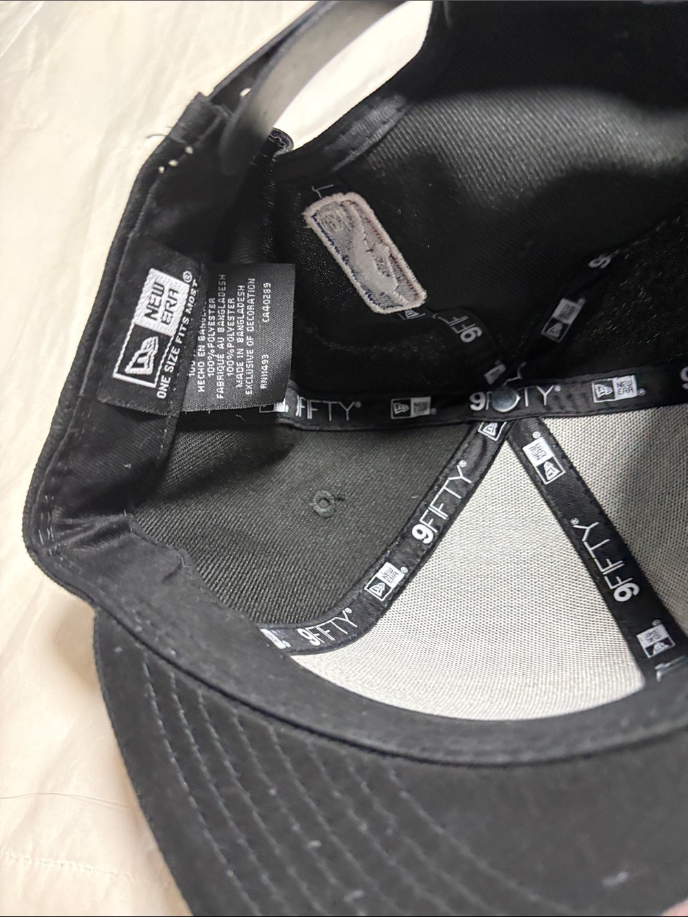 New Era Black/Gold/Red 'Champions' Snapback Hat - Picture 5 of 7